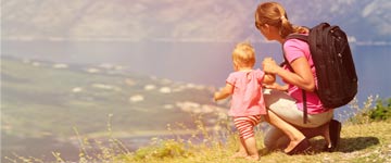 Wandelen met kind in de rugzak bij Lake Louise | KindjeKlein